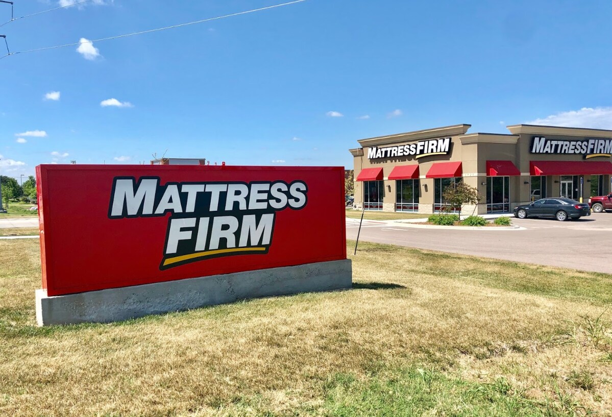 1725 N Rock Rd, Derby, KS for sale Building Photo- Image 1 of 1