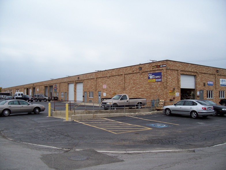 9003-9011 Odell Ave, Bridgeview, IL for lease - Building Photo - Image 1 of 2