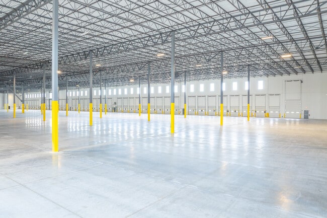 More details for 55 Paradise Ln, Bay Shore, NY - Industrial for Lease