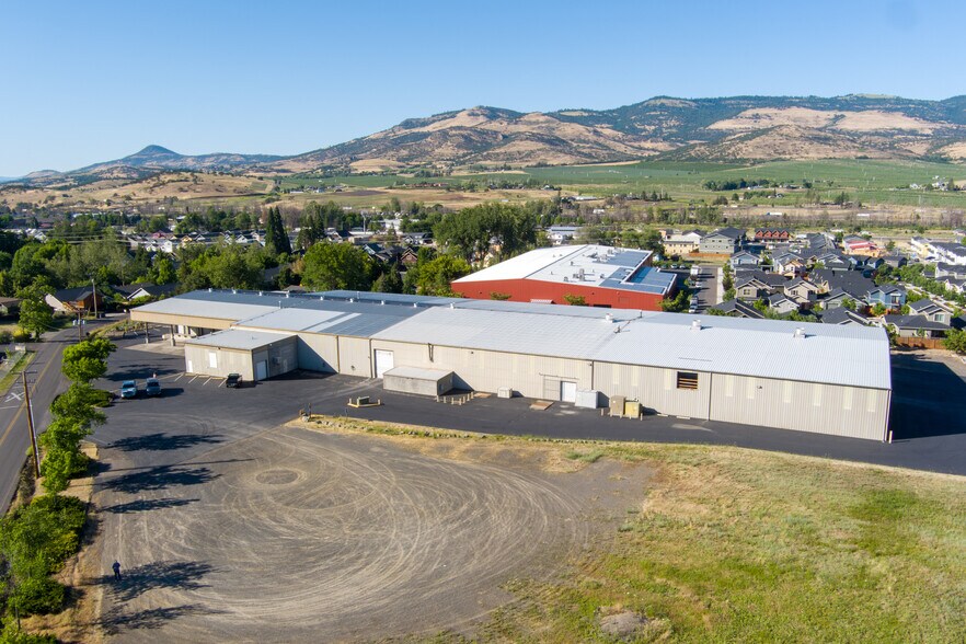101 E Rapp Rd, Talent, OR for sale - Building Photo - Image 1 of 1