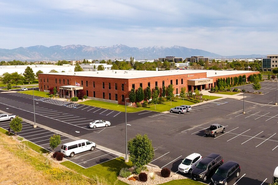 5416 W Amelia Earhart Dr, Salt Lake City, UT for lease - Building Photo - Image 1 of 24