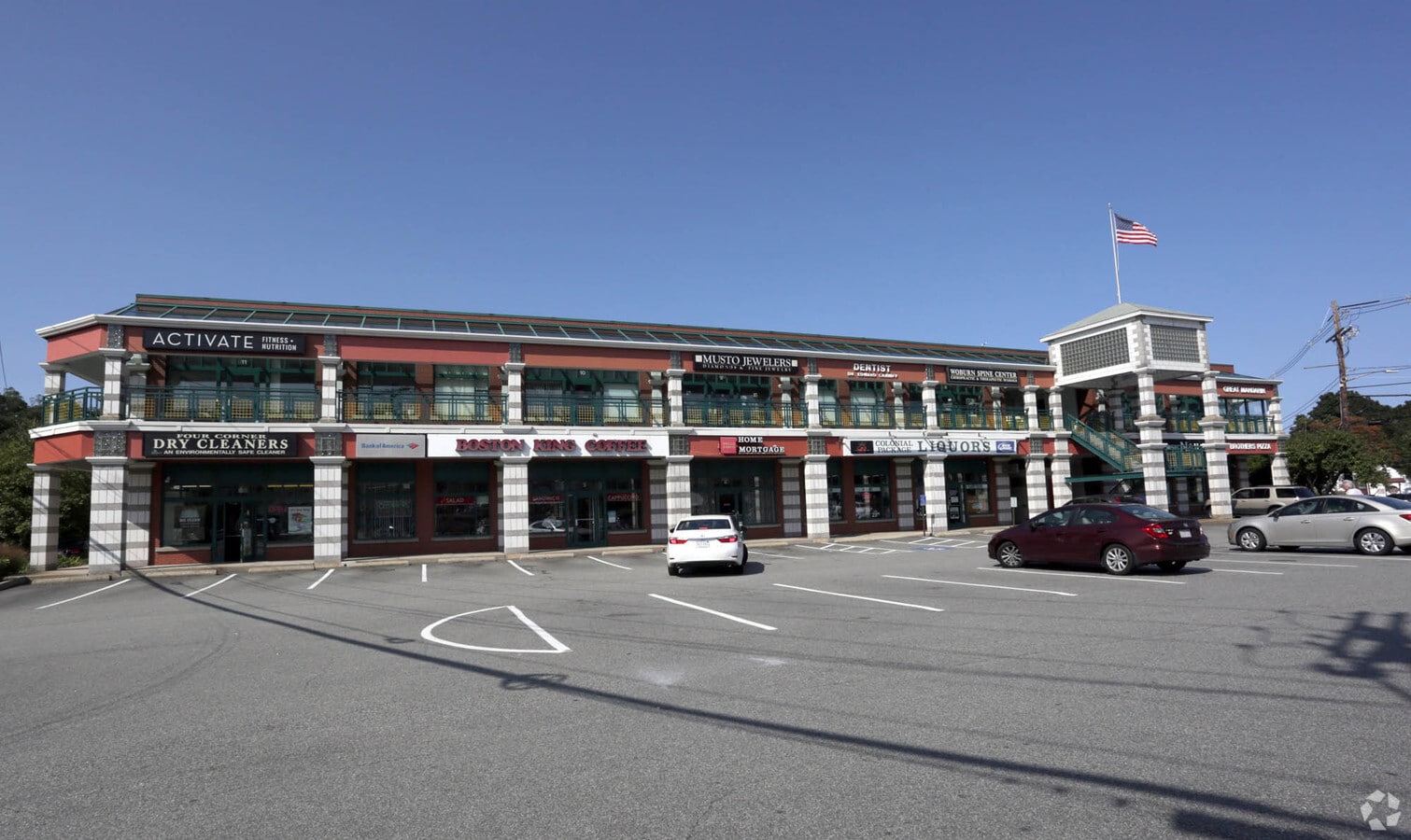 186 Cambridge Rd, Woburn, MA 01801