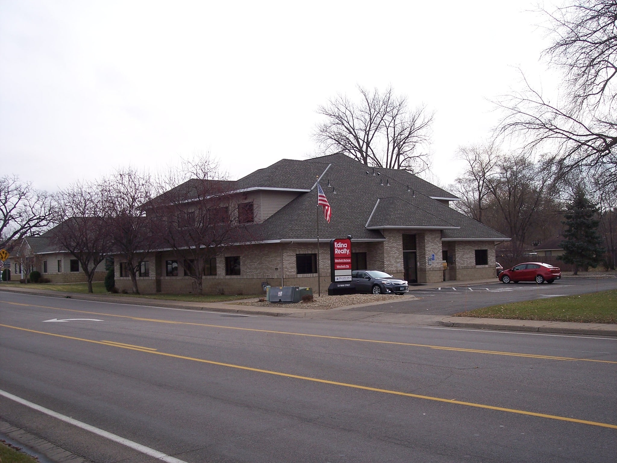 231 Main St, Elk River, MN for lease Building Photo- Image 1 of 19