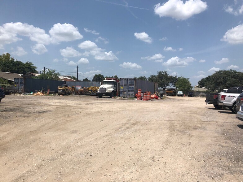 5200 Navigation Blvd, Houston, TX for sale - Primary Photo - Image 1 of 1