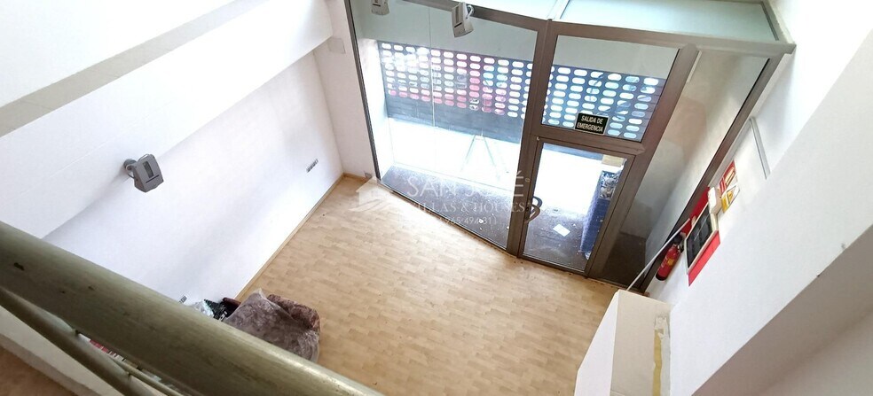 Retail in Alicante for sale - Building Photo - Image 3 of 19