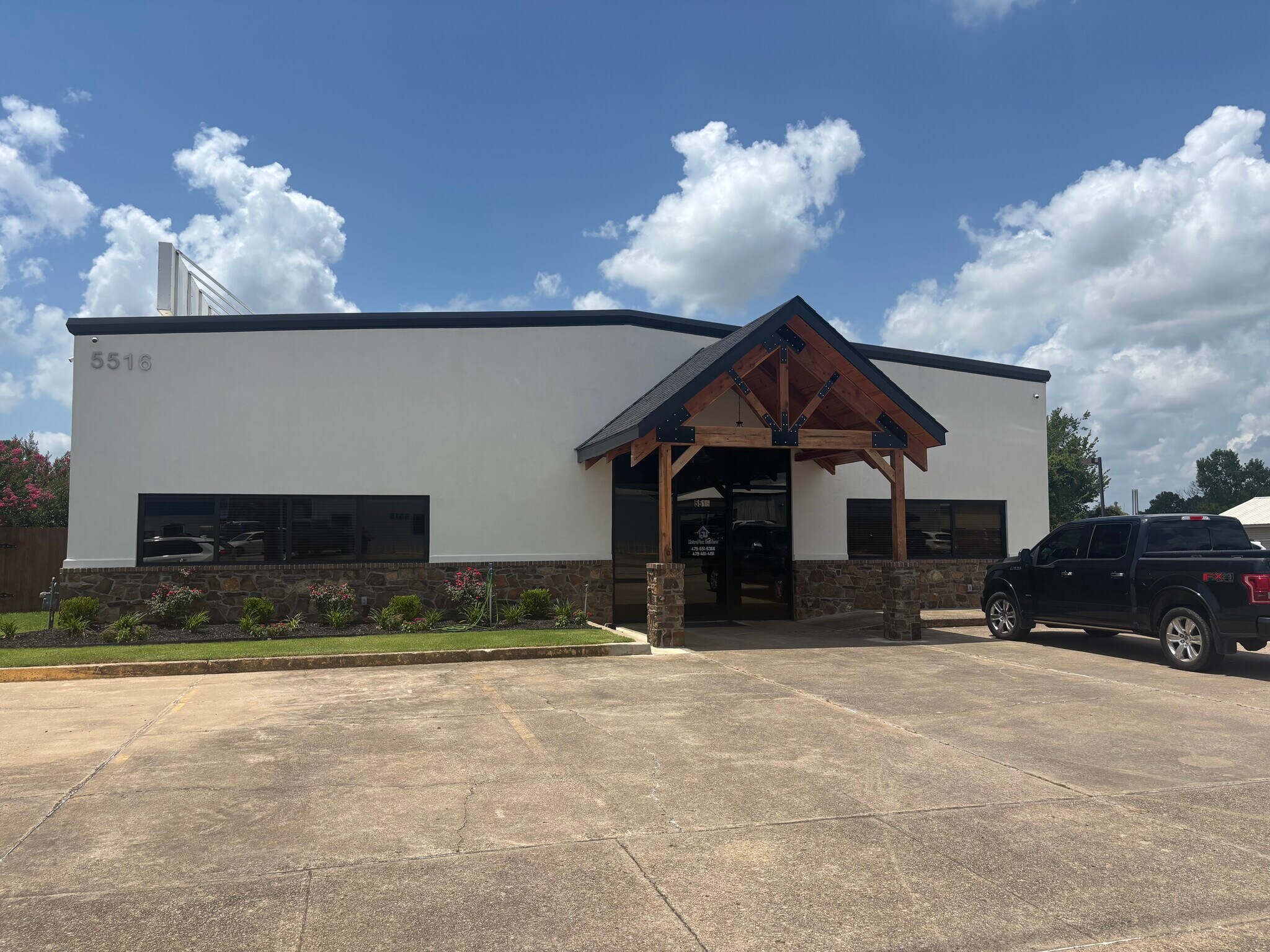 5516 S 28th St, Fort Smith, AR for lease Building Photo- Image 1 of 17