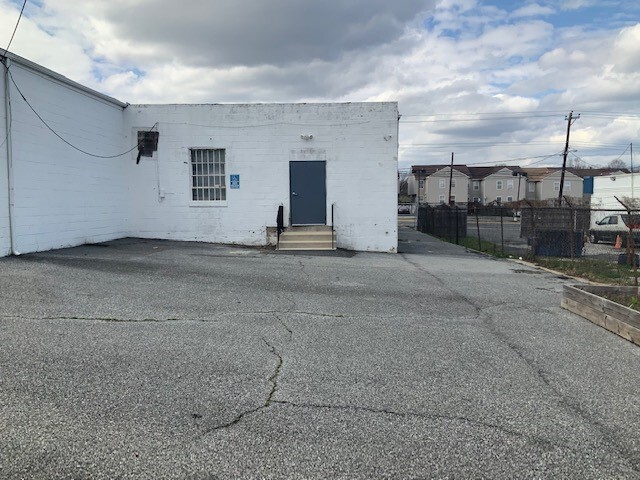 3014-3016 Governor Printz Blvd, Wilmington, DE for lease - Building Photo - Image 3 of 12