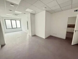 More details for 44 Place Francois Mitterrand, Savigny-le-Temple - Flex for Lease