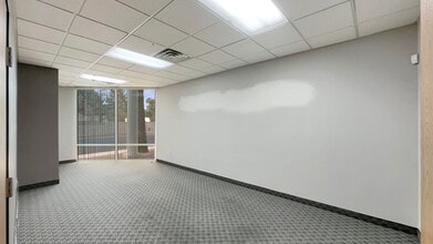 3585 E Flamingo Rd, Las Vegas, NV for lease Interior Photo- Image 1 of 7