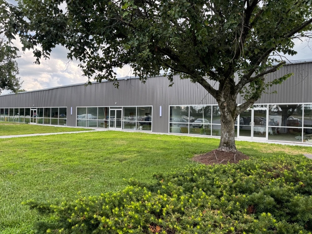 675 Hennessy Way, Bowling Green, KY for lease Building Photo- Image 1 of 2