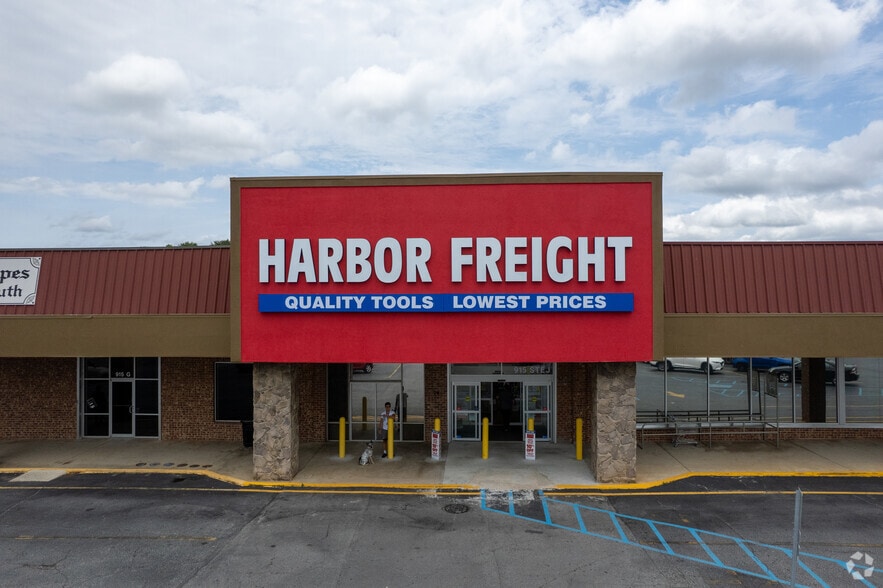 915 South St, Simpsonville, SC for lease - Building Photo - Image 3 of 9