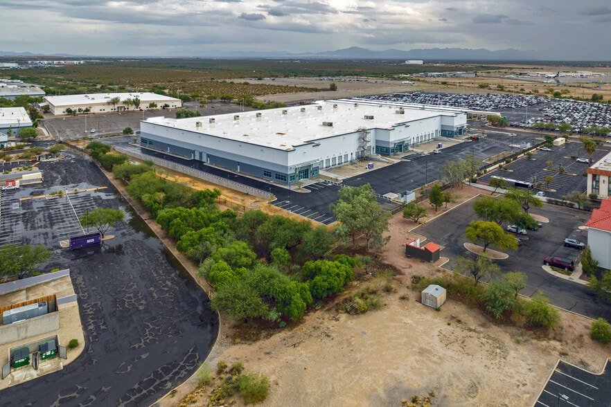 2717 E Corona Rd, Tucson, AZ for lease - Building Photo - Image 3 of 6