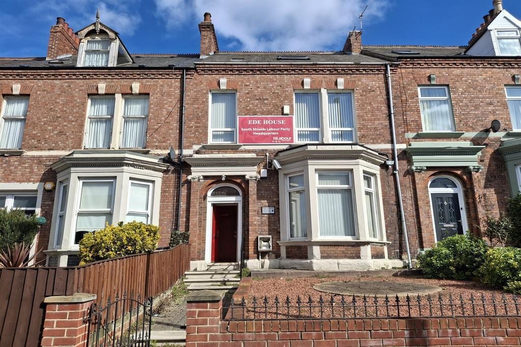 143 Westoe Rd, South Shields for sale Primary Photo- Image 1 of 1