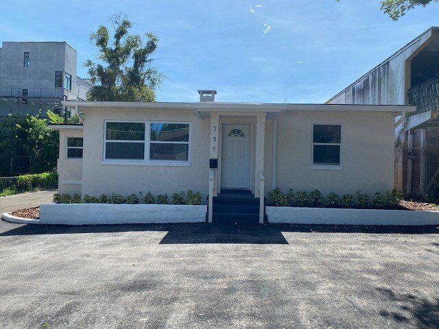 735 Irma Ave, Orlando, FL for sale - Primary Photo - Image 1 of 1