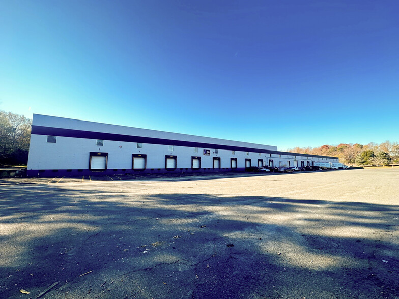 6924 Orr Rd, Charlotte, NC for lease - Building Photo - Image 1 of 4