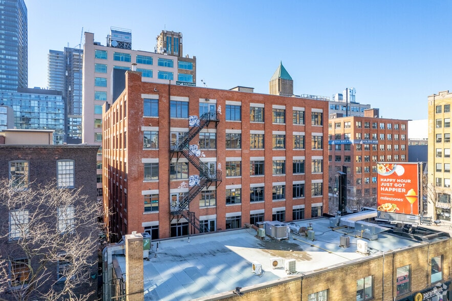 129 Spadina Ave, Toronto, ON for lease - Building Photo - Image 3 of 5