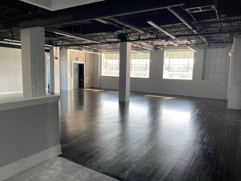 1007 Tower Ct, Winnetka, IL for lease - Interior Photo - Image 3 of 9