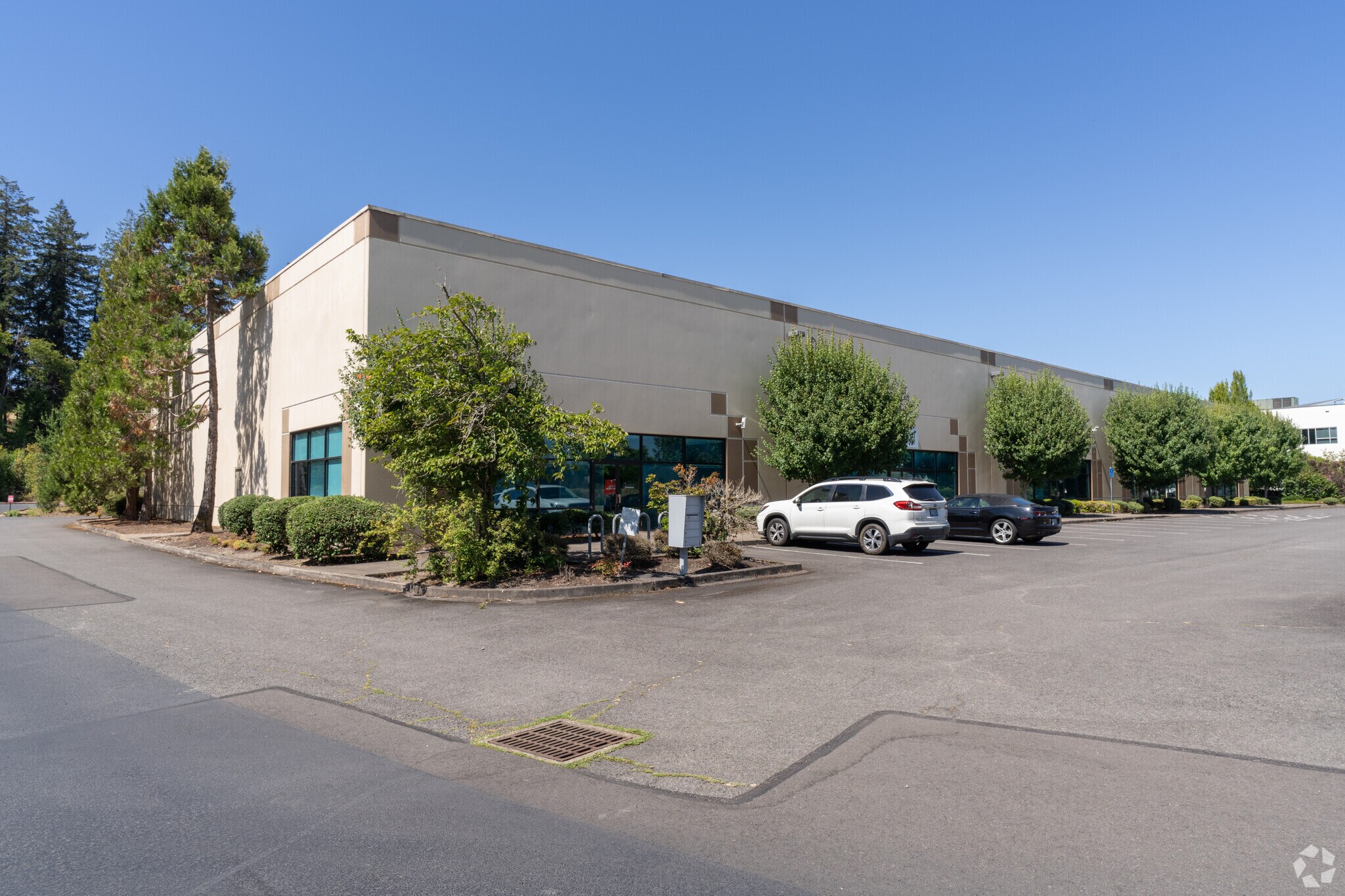 3995 Fairview Industrial Dr, Salem, OR for lease Primary Photo- Image 1 of 5