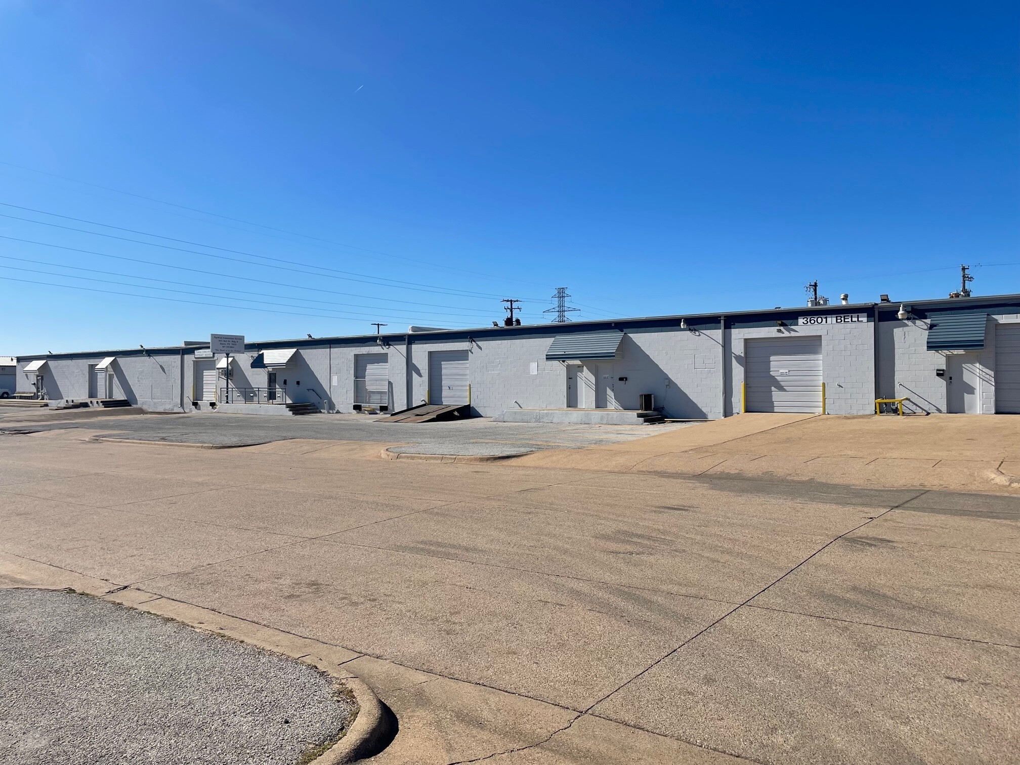 3601 Bell Dr, Fort Worth, TX for lease Building Photo- Image 1 of 8