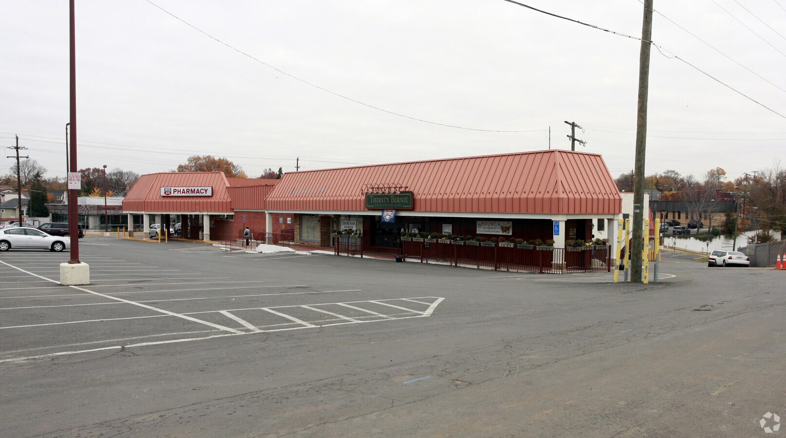 4720 Lee Hwy, Arlington, VA 22207 Glebe Lee Shopping Center