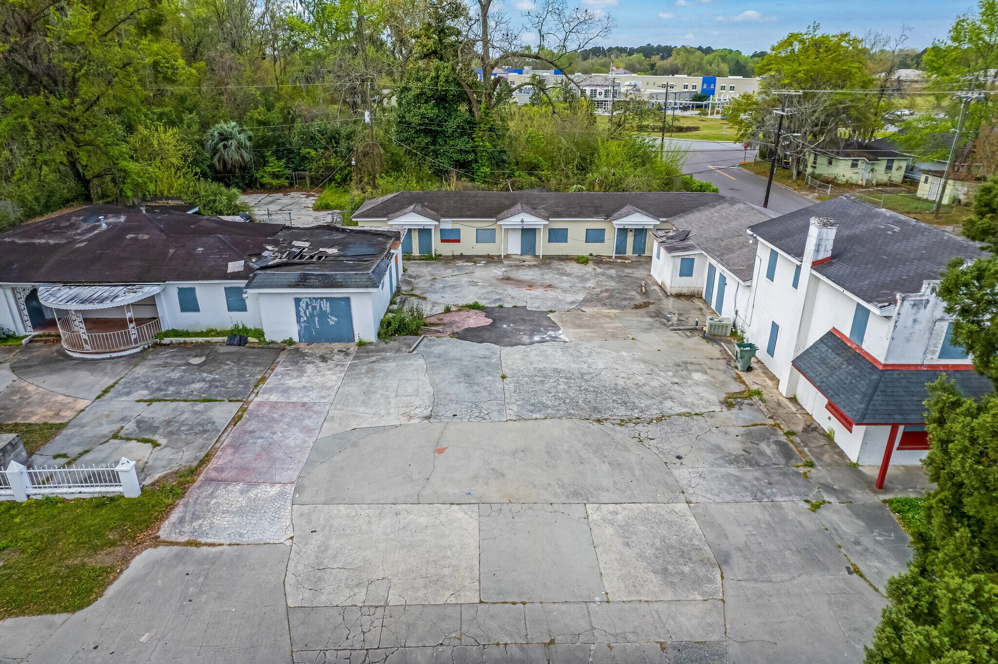 733 W 52nd St, Savannah, GA for sale Primary Photo- Image 1 of 1