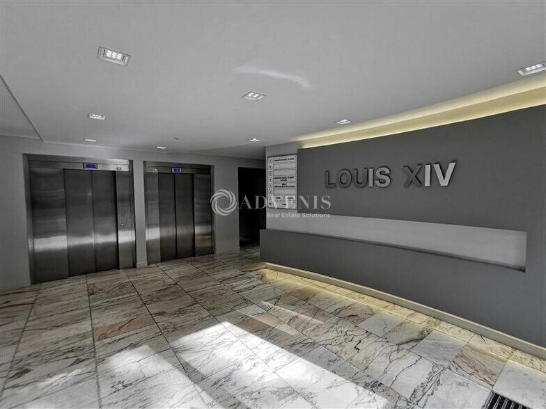 Office in Lille for lease - Building Photo - Image 2 of 11