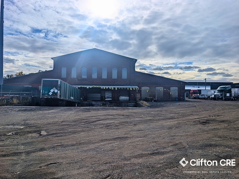 5 Slater Dr, Elizabeth, NJ for lease - Building Photo - Image 3 of 7