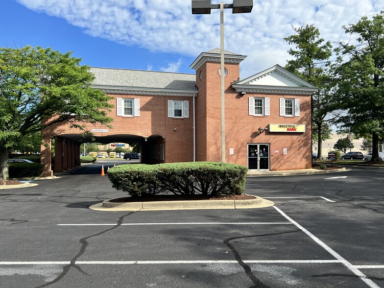 1900 John Hanson Ln, Oxon Hill, MD for lease - Building Photo - Image 1 of 8