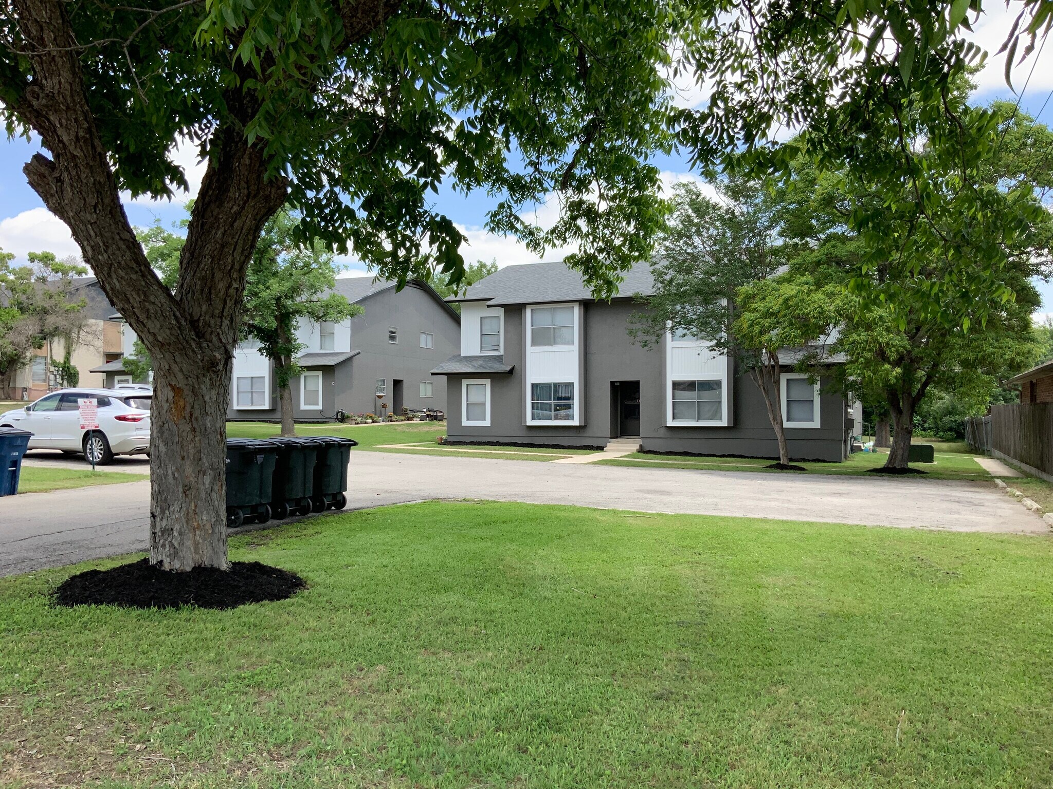 Braunfels Haus Apartments Portfolio New Braunfels, TX for Sale