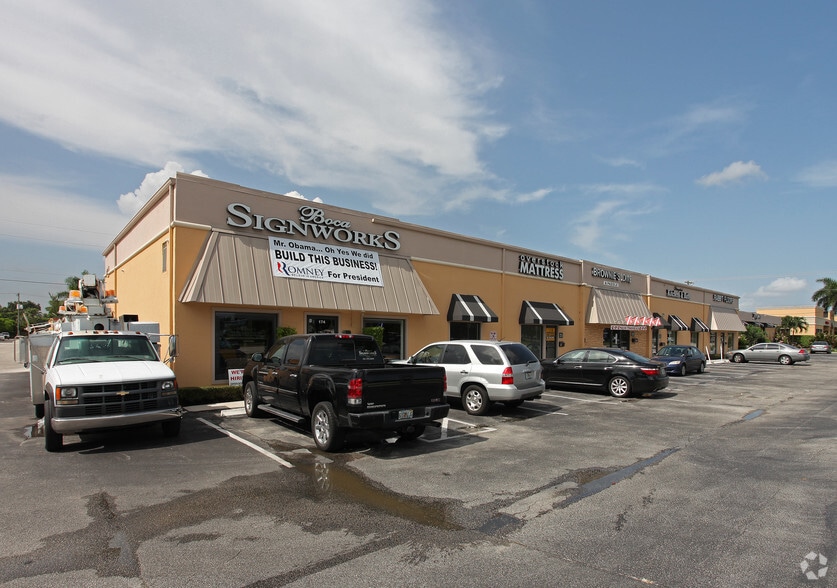 174-180 Glades Rd, Boca Raton, FL for lease - Primary Photo - Image 1 of 3