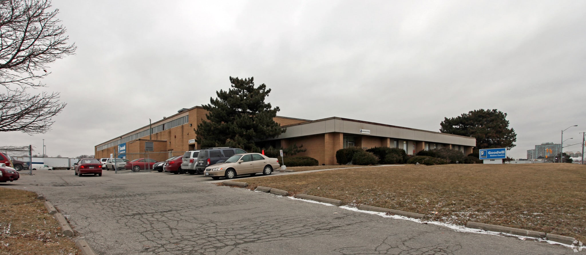 350 Progress Ave, Toronto, ON for sale Primary Photo- Image 1 of 1