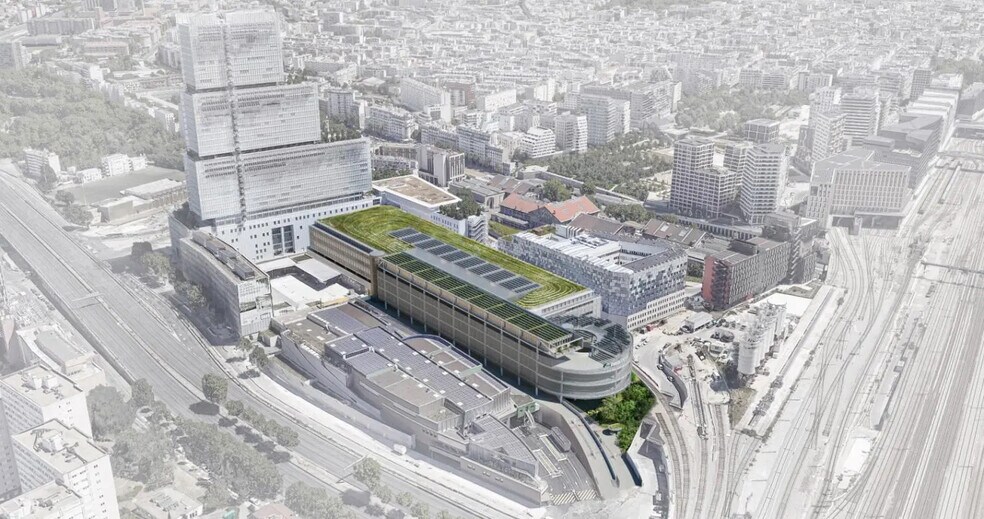 Industrial in Paris for lease - Building Photo - Image 1 of 17