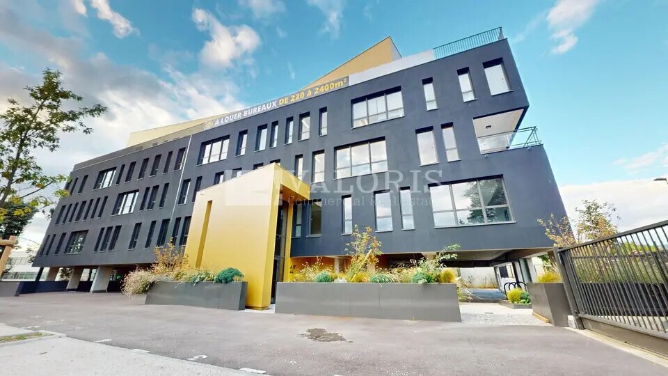 Office in Dardilly for lease - Building Photo - Image 3 of 21