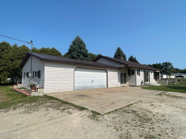 7554 State Highway 42 57, Sturgeon Bay, WI for sale - Building Photo - Image 2 of 19