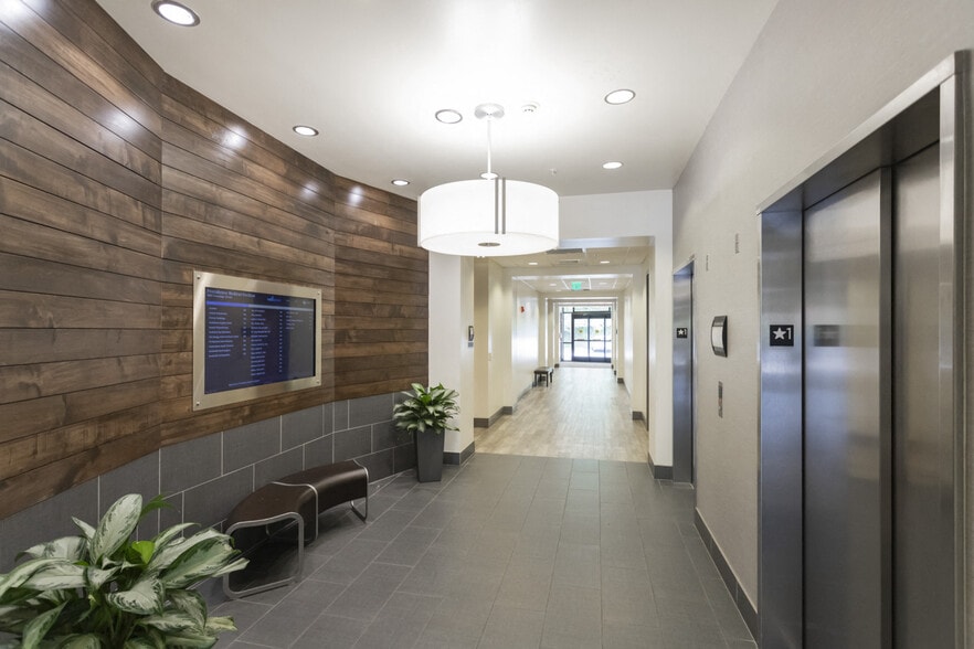 5002 Crossings Cir, Mount Juliet, TN for lease - Interior Photo - Image 2 of 6