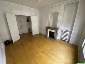 Office in Paris for lease Interior Photo- Image 1 of 6