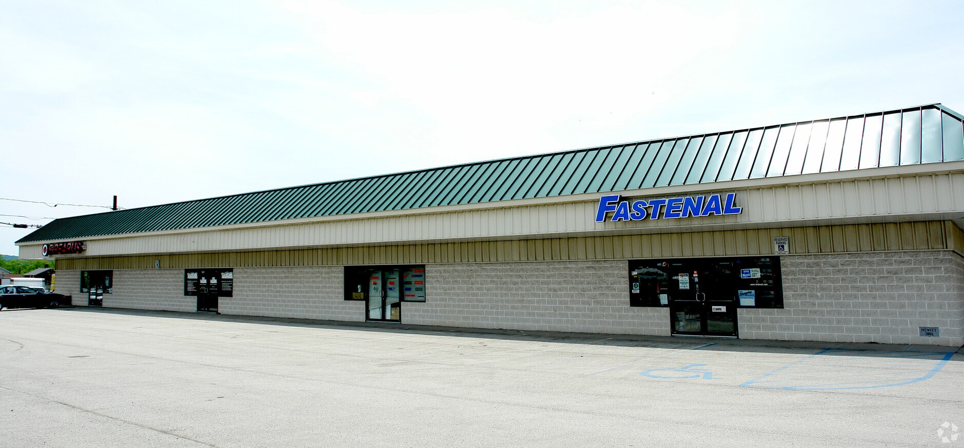 2354 Us119, Lucernemines, PA 15754