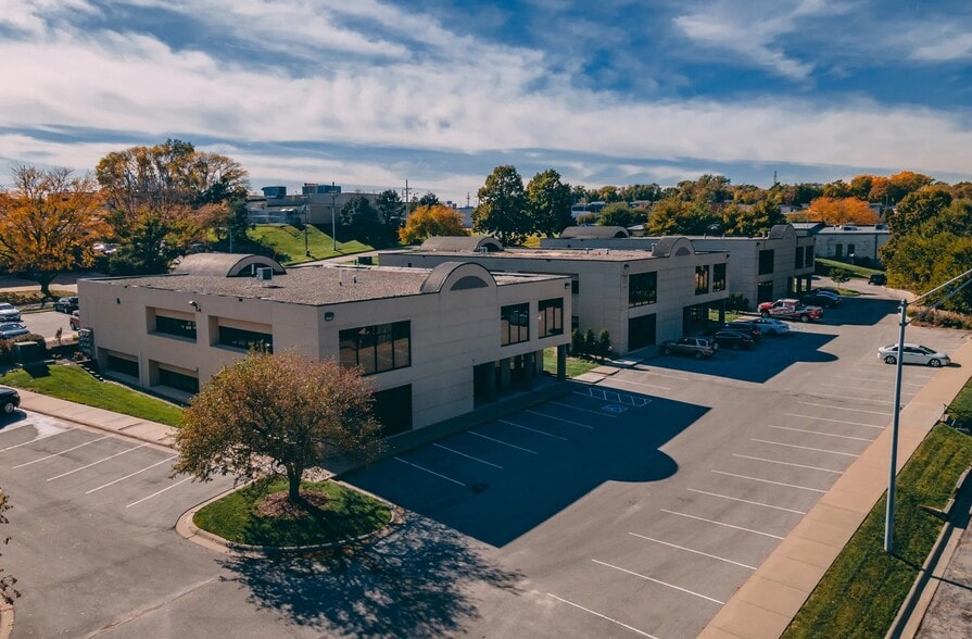 11930-11932 Arbor St, Omaha, NE for lease - Building Photo - Image 3 of 4