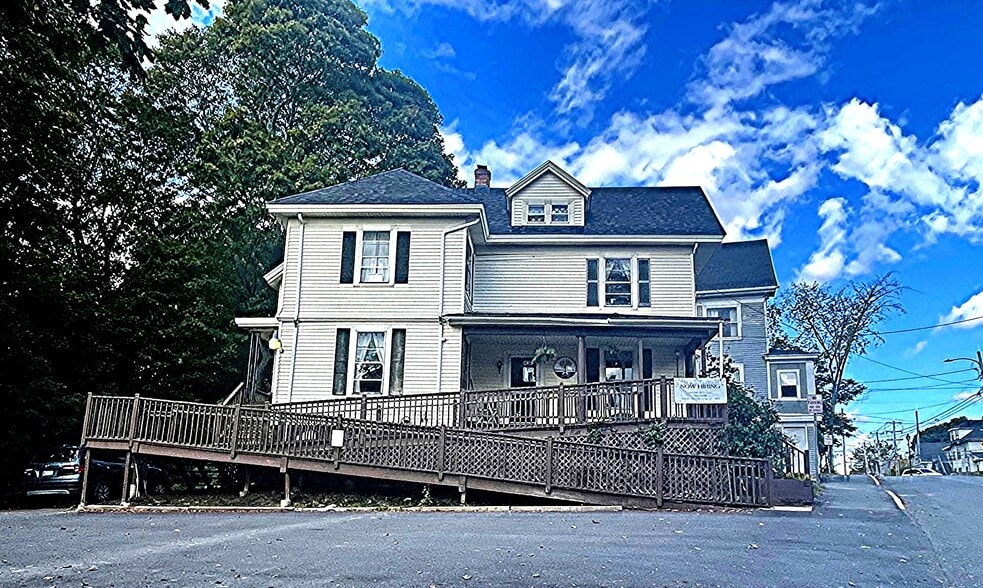 44 Center St, Bangor, ME 04401 Office for Sale