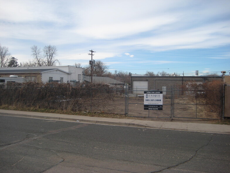 5571 Magnolia St, Commerce City, CO for lease - Building Photo - Image 3 of 9