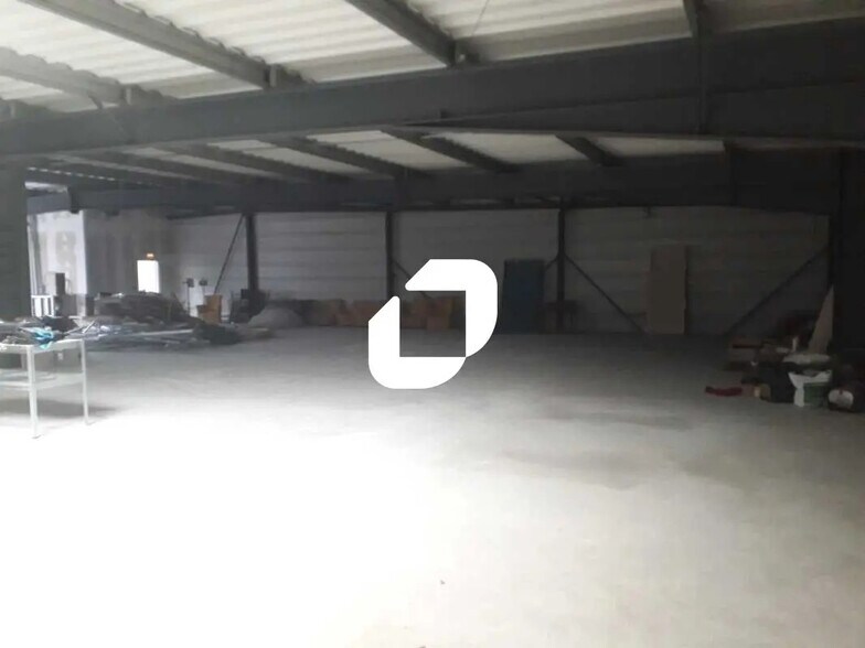 Office in Bordeaux for lease - Interior Photo - Image 2 of 4