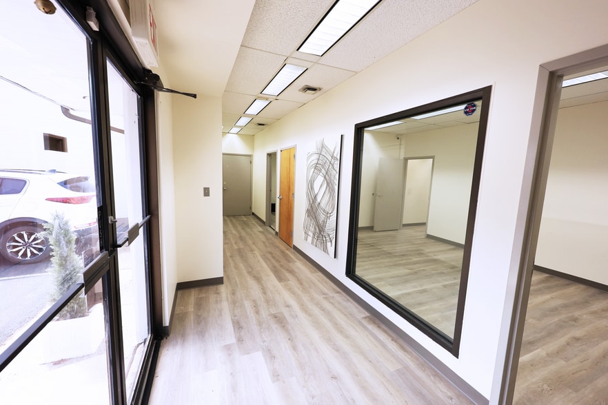 50 Princeton Hightstown Rd, Princeton Junction, NJ for lease - Building Photo - Image 3 of 10