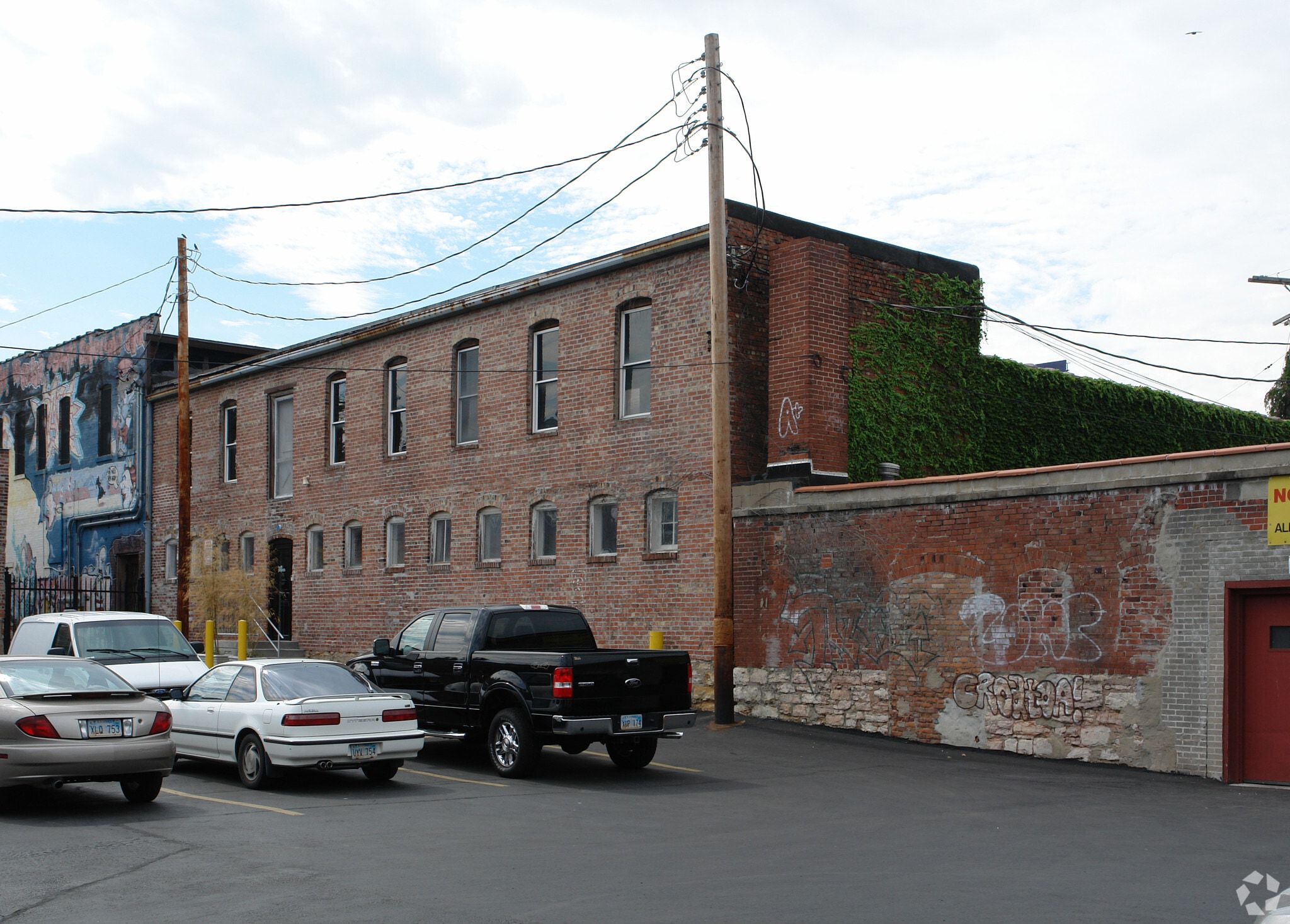 325 W 40th St, Kansas City, MO for lease Primary Photo- Image 1 of 5