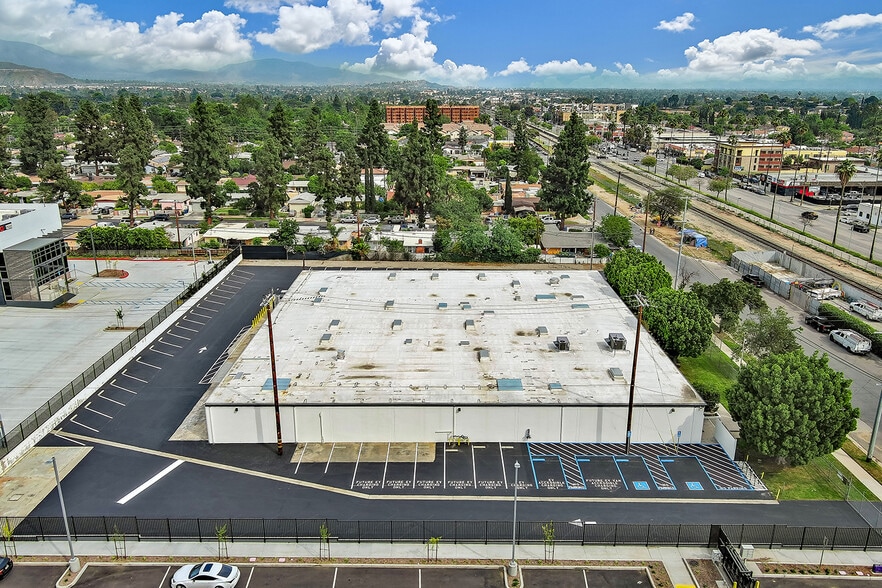 12740 San Fernando Rd, Sylmar, CA for lease - Building Photo - Image 3 of 16