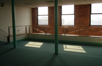 Green St, Macclesfield for lease Interior Photo- Image 2 of 2