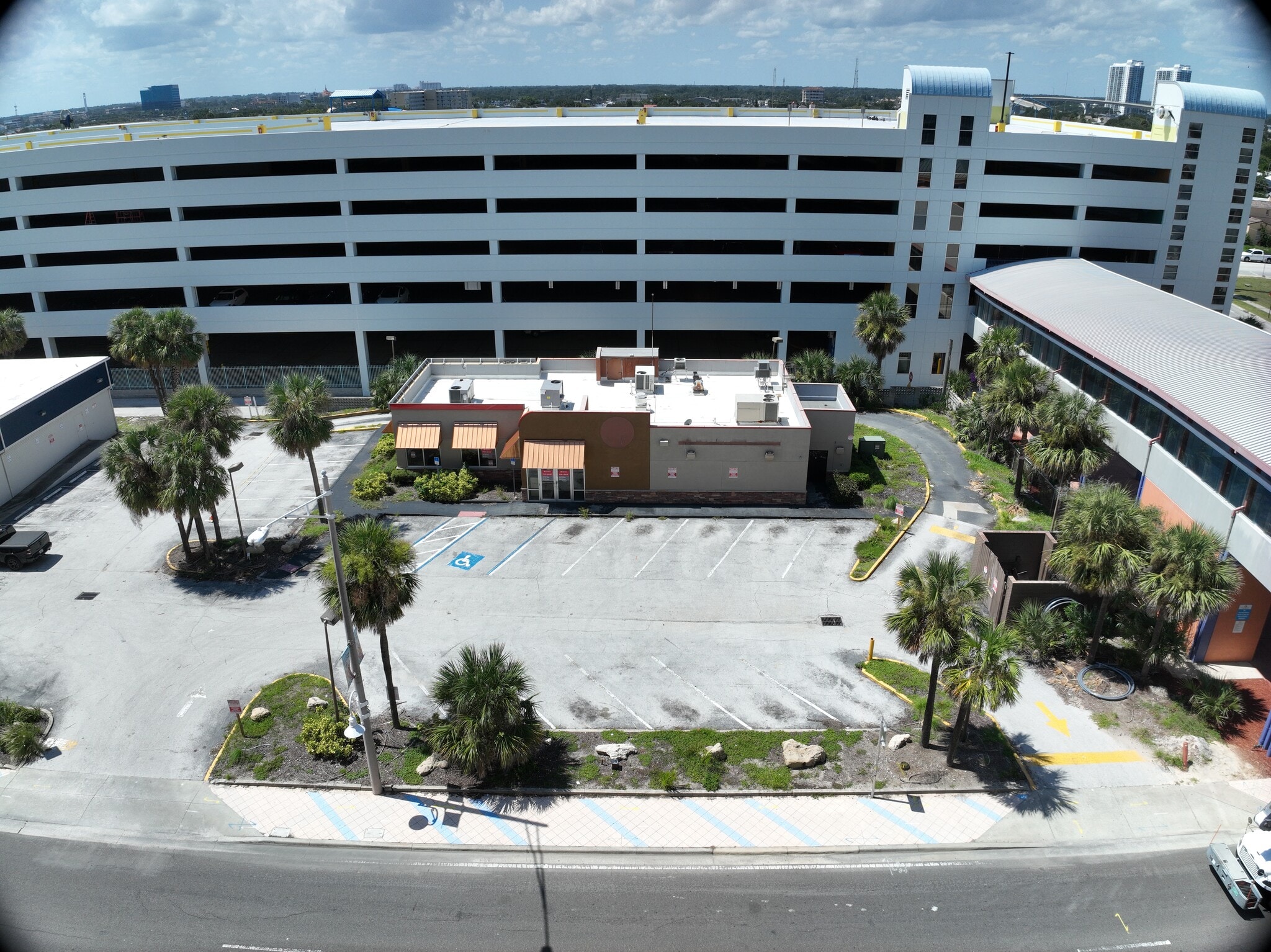 225 N Atlantic Ave, Daytona Beach, FL for lease Building Photo- Image 1 of 9