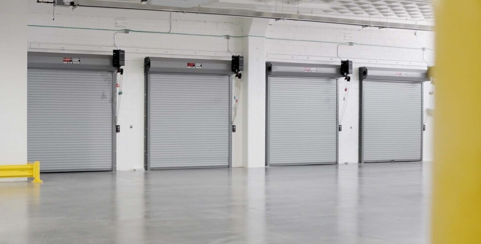 9 Rewe St, Brooklyn, NY for lease - Interior Photo - Image 3 of 13