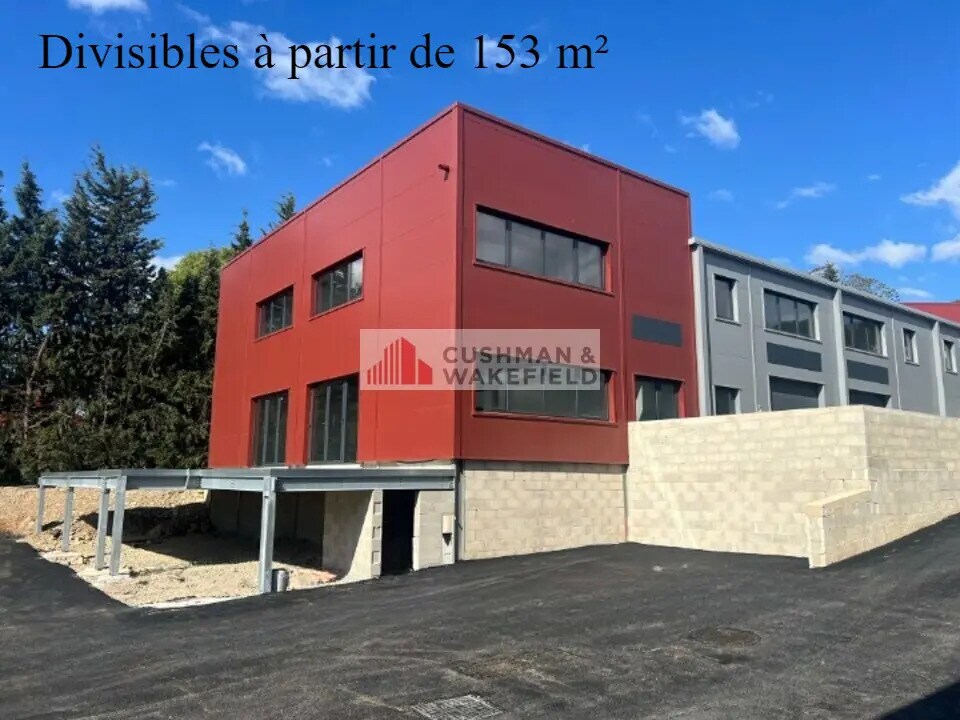 Flex in Nîmes for lease Building Photo- Image 1 of 4