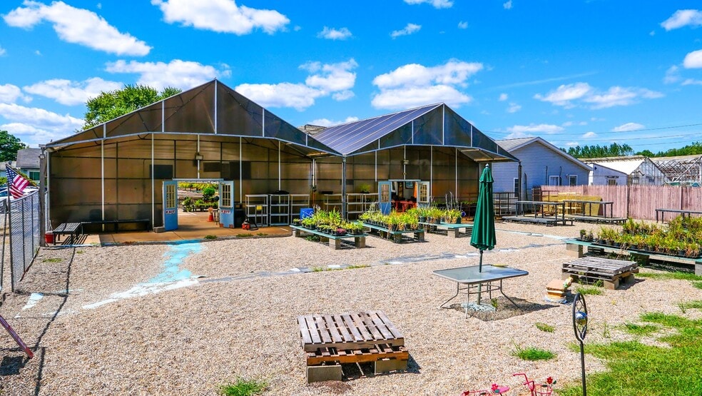 1993 Wright Rd, Akron, OH for sale - Building Photo - Image 3 of 22