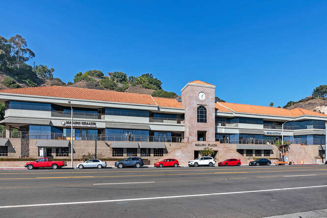 22917 Pacific Coast Hwy, Malibu, CA for lease - Building Photo - Image 2 of 12